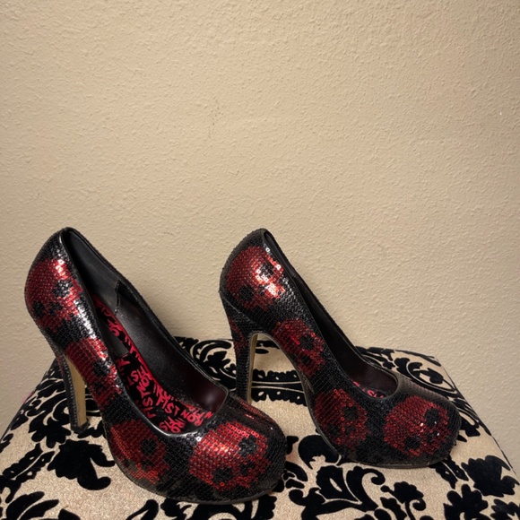 Black & Red Sequins Digi Skulls - Iron Fist Tempest Platform Stiletto Heels - Picture 7 of 11